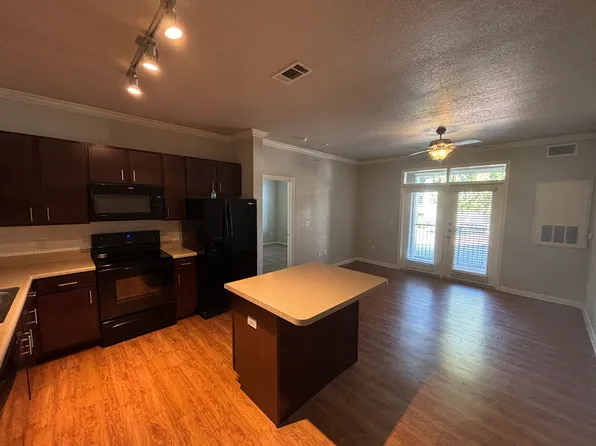 (undisclosed Address), San Marcos, TX 78666