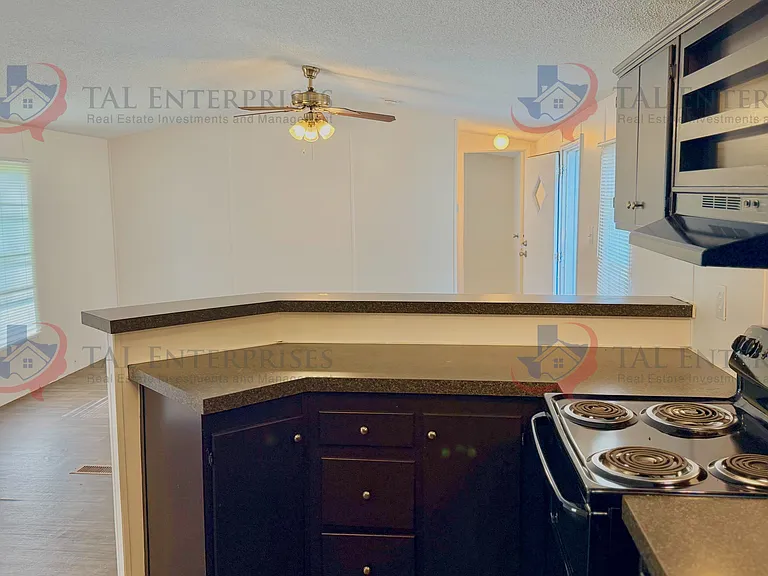 4228 Satellite Dr — Photo 8
