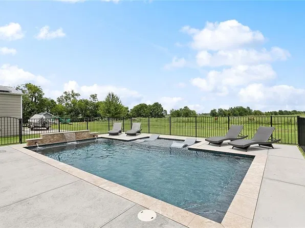 313 Luke Dr, Des Allemands, LA 70030