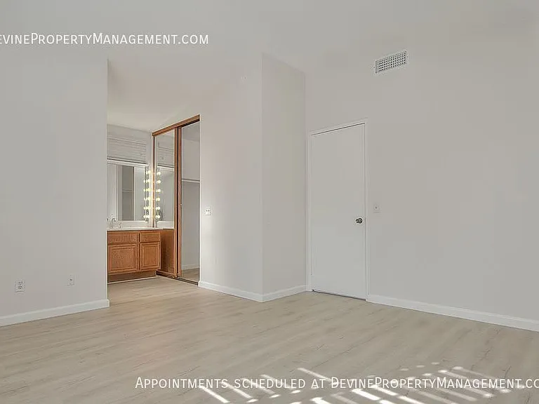 902 California Privado — Photo 32