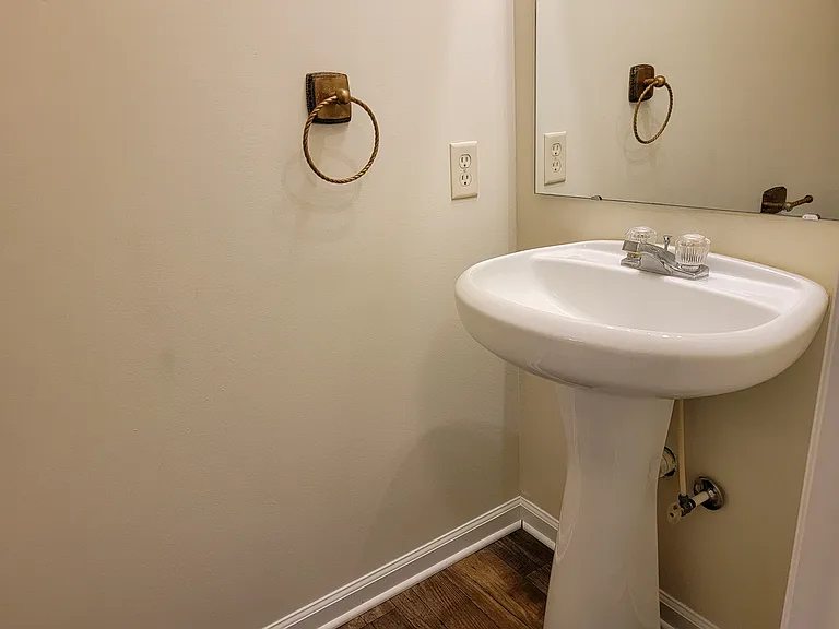 542 Indian Rock Cir — Photo 10