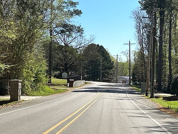 5th image of 9811 Pinnacle Valley Rd