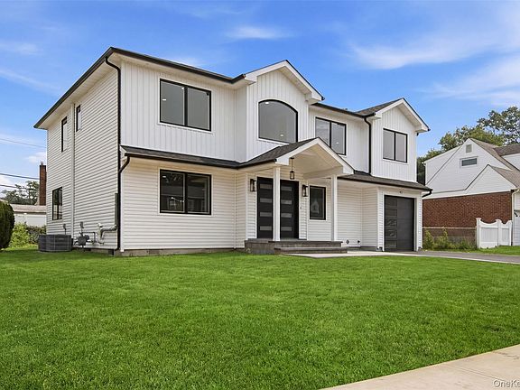 4th image of 31 Underhill Avenue