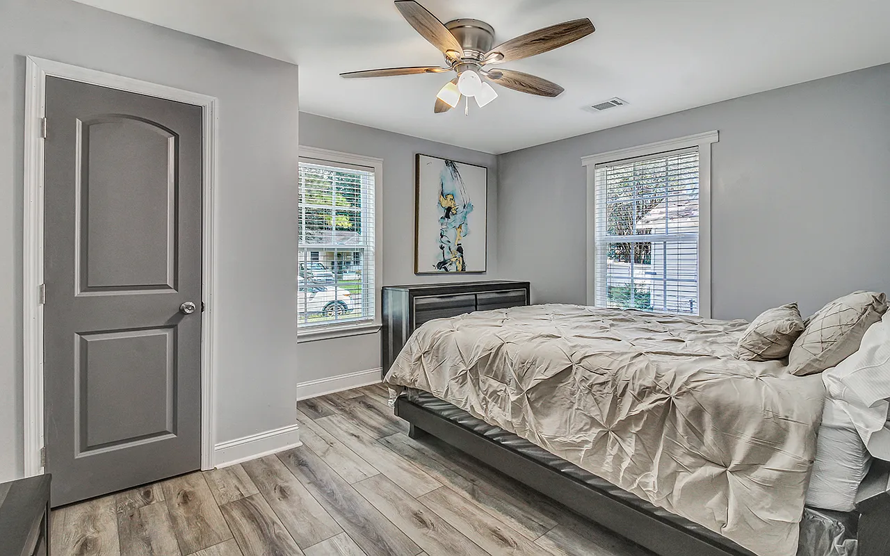 3 bed, 1329 sqft, $2,400 — Photo 4