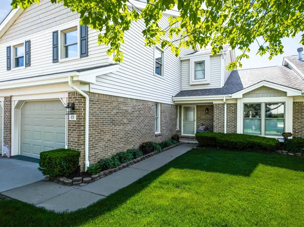 674 Summit Ridge Dr, Milford, MI 48381
