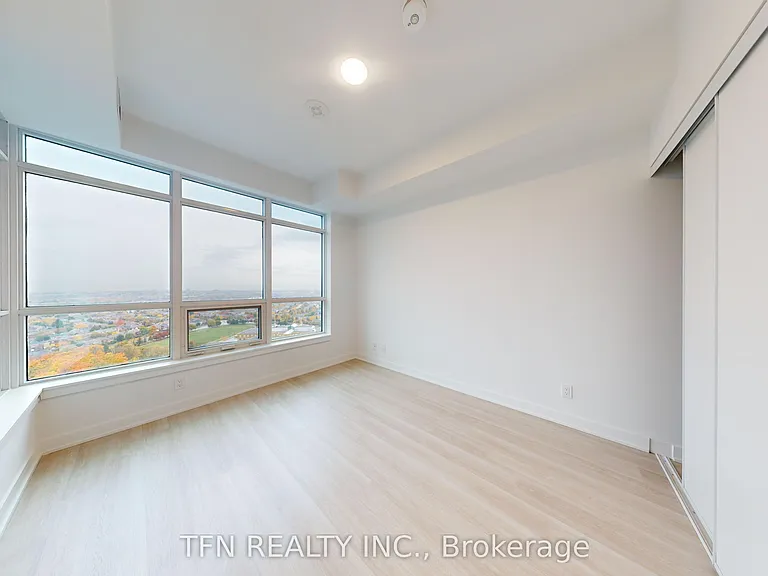 30 Upper Mall Way #2104 — Photo 13
