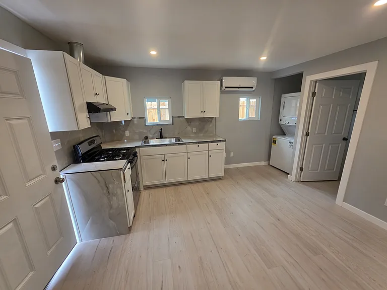16746 Merrill St #B — Photo 13