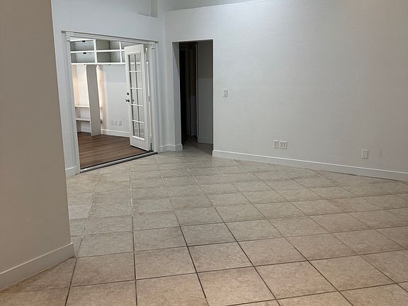 3rd image of 1212 Torington Dr