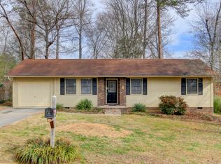 6620 Bay Circle Dr, Knoxville, TN 37918