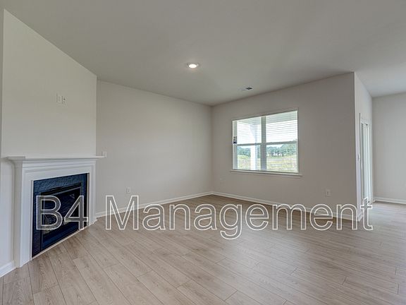 5th image of 2167 Springview Ct