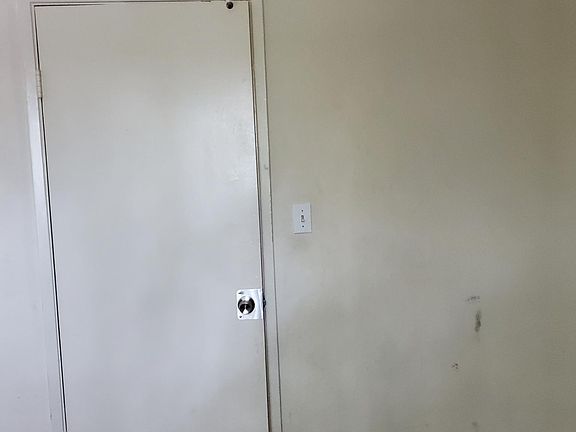 3rd image of 3568 Agate Dr