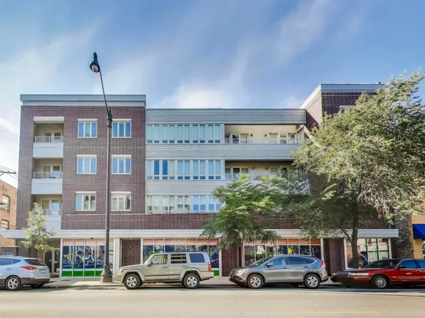 3021 W Armitage Ave #208, Chicago, IL 60614
