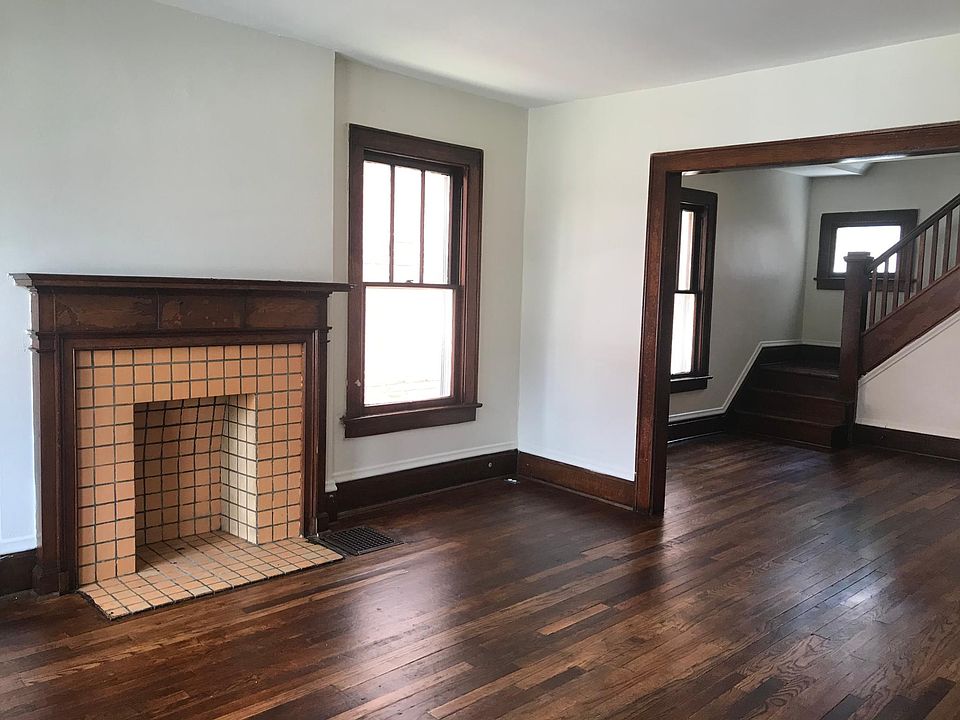 Living room/dining room