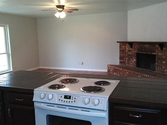 3rd image of 1715 Lyric Dr