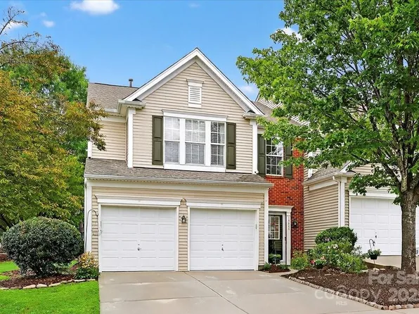 10044 Blakeney Preserve Dr, Charlotte, NC 28277