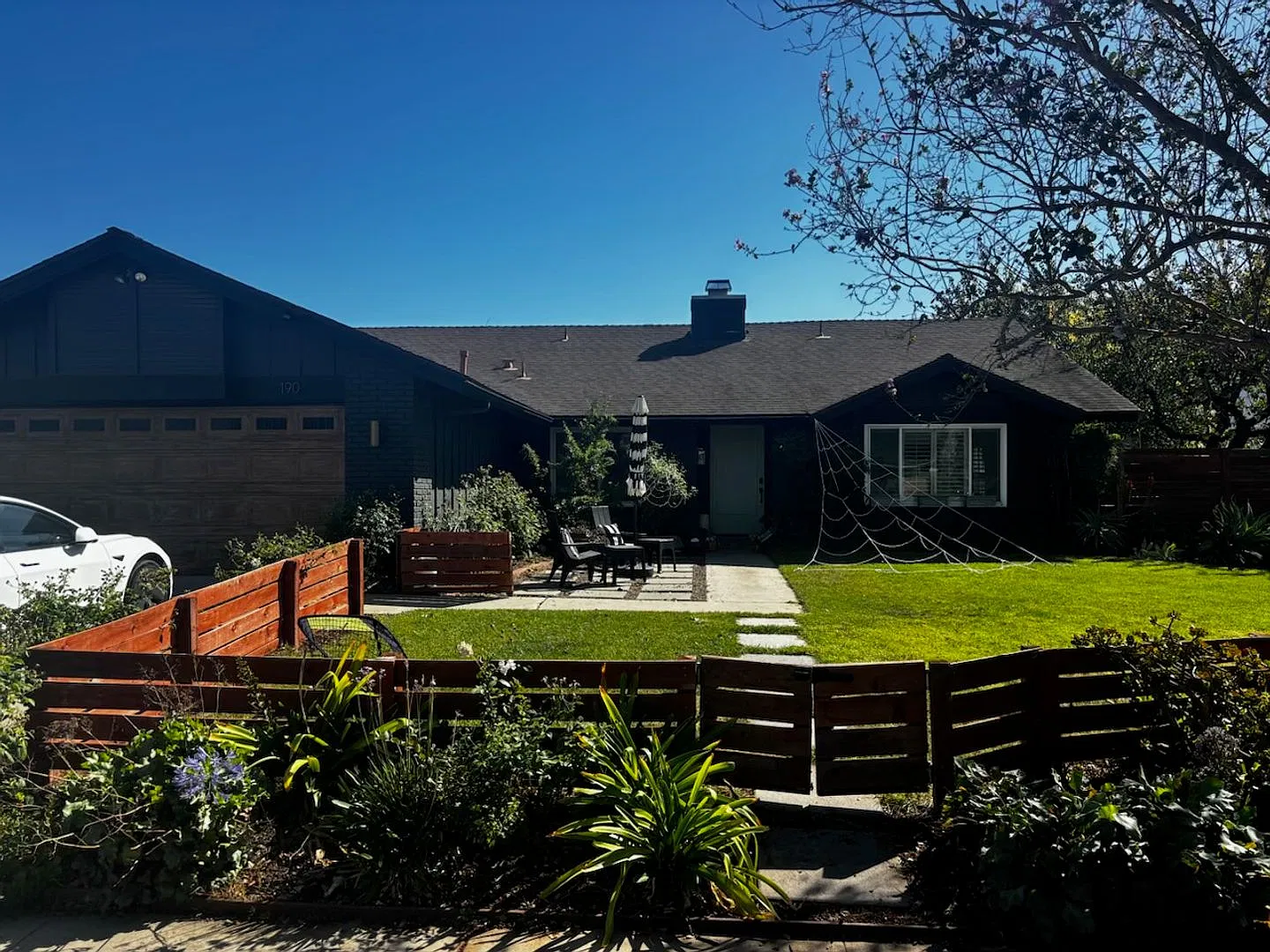 Updated Single Story Home in Woodside Green — Photo 2