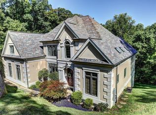 711 Forest Circle Trail Rd, Ballwin, MO 63021