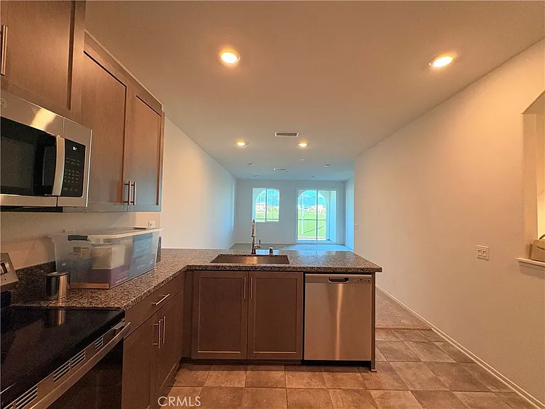 8439 Bickmore Ave #8439 — Photo 15