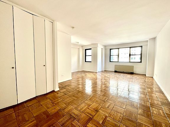 2nd image of 7 E 86th St APT 4C