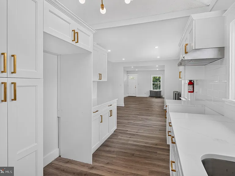 319 Laurel Ave — Photo 18