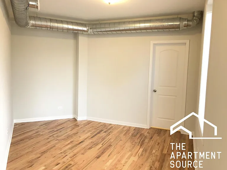 7606 N Paulina St #307 — Photo 5