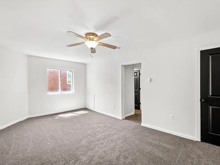 1605 Westmont Avenue — Photo 9