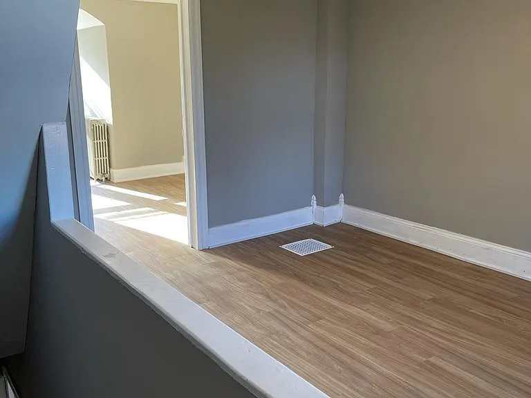 239 N Railroad St — Photo 9