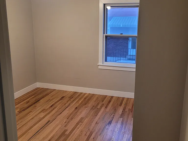 3325 Fowler Ave — Photo 11