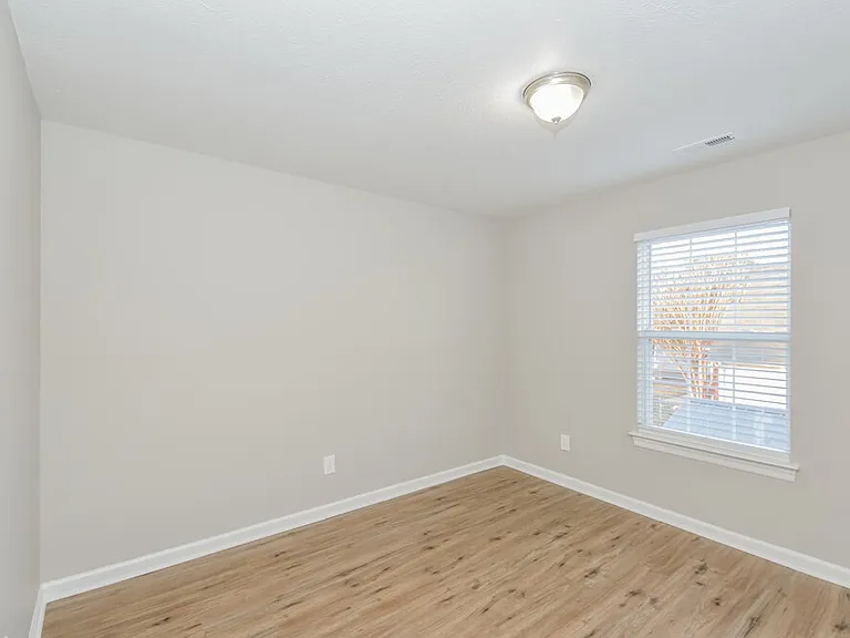 3338 Meadowhill Dr — Photo 12