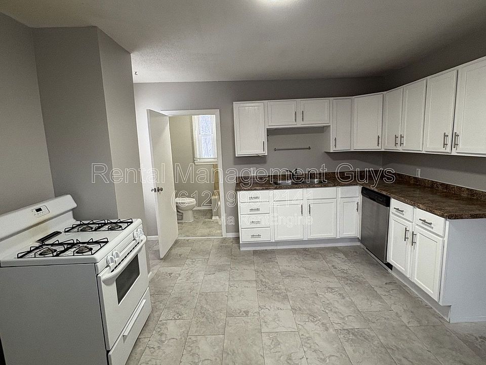 1st image of 1826 Jackson St NE #2