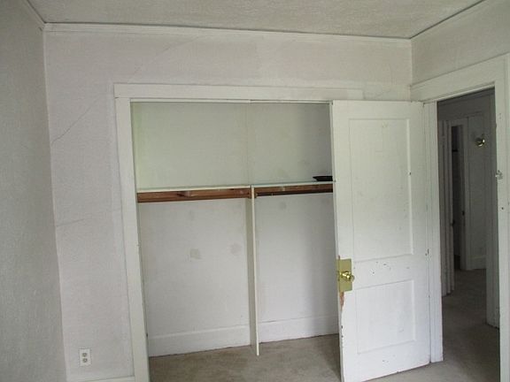 5th image of 226 S Johnston Ave