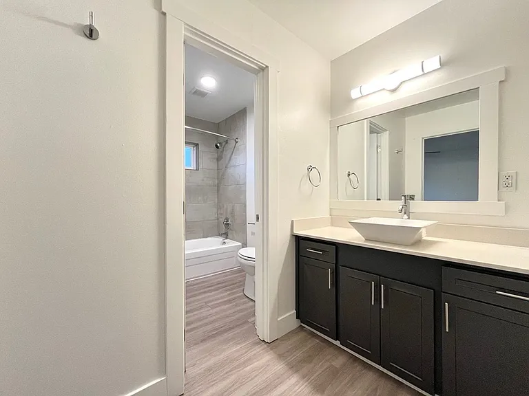 J3 Apartments — Photo 28