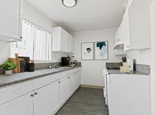 Carlyle Court Apartment Homes, Canoga Park, CA 91303