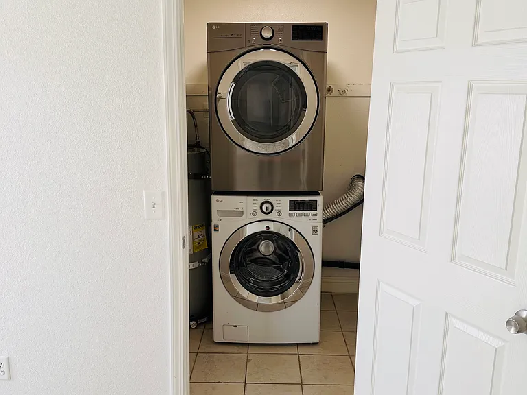 1364 Pattee Cir #C — Photo 12