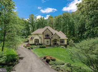 2724 Colt Run Rd, Oakton, VA 22124