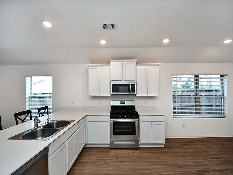 19348 Villa Mesa Dr — Photo 11