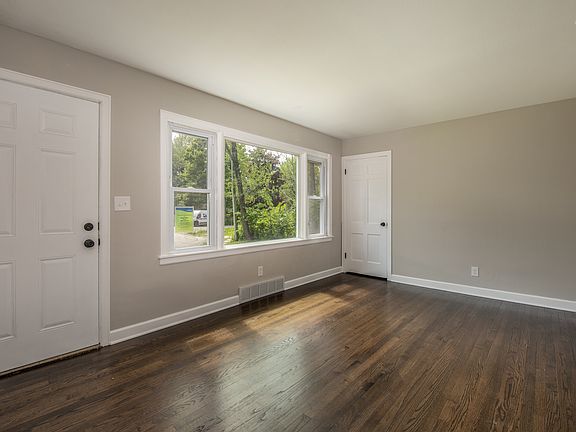 3rd image of 2412 18th Ave