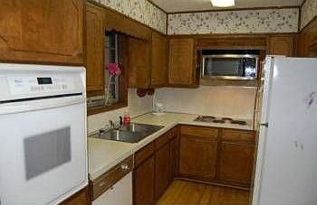 5th image of 1288 Lark Ln NE