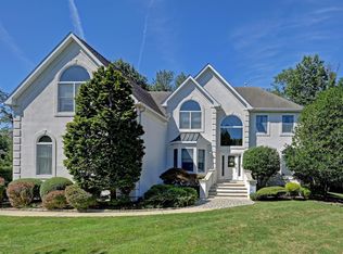 9 Rodeo Dr, Marlboro, NJ 07746