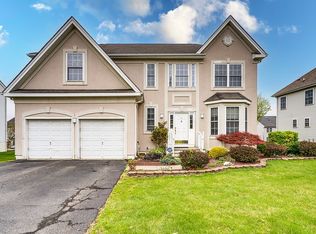 14 Fabiszewski Way, Parlin, NJ 08859