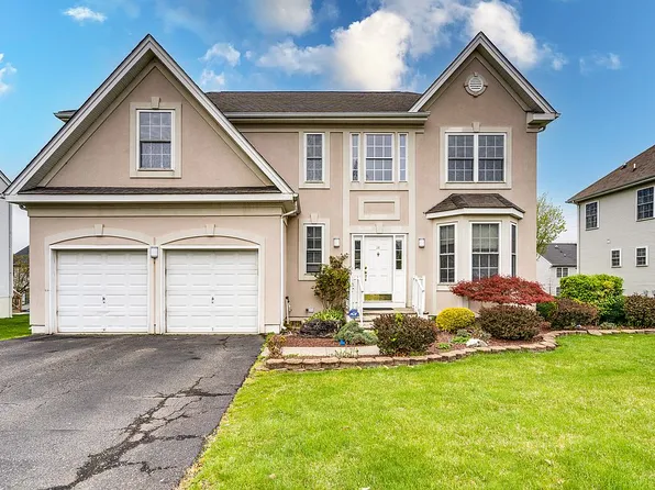 14 Fabiszewski Way, Parlin, NJ 08859