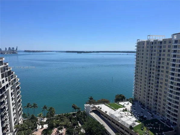 520 Brickell Key Dr, Miami, FL