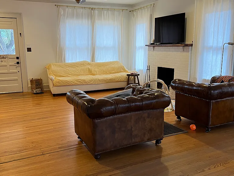 2208 Harrison Ave — Photo 9