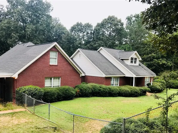388 Lee Road 382, Valley, AL 36854