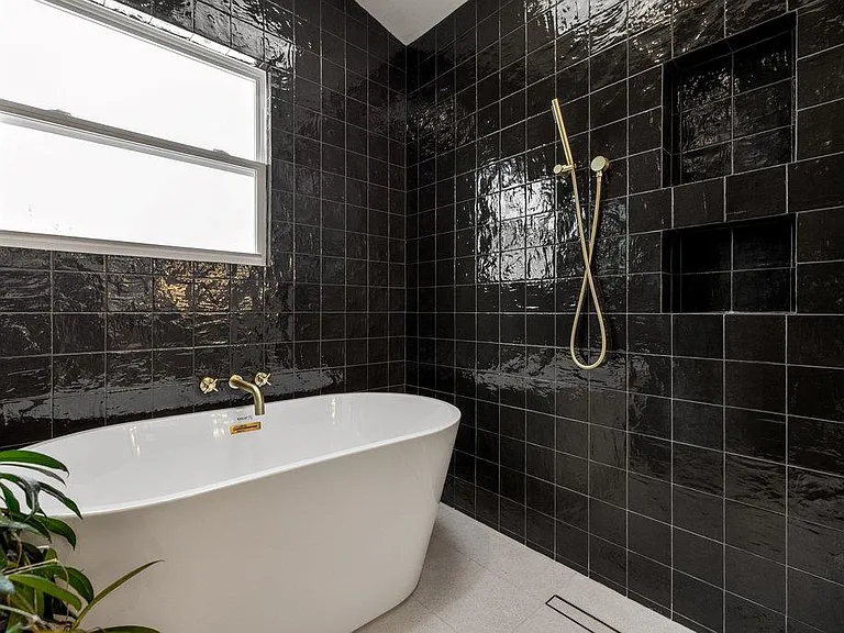 8202 Cache Dr — Photo 18