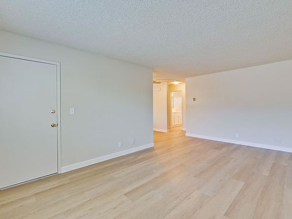 4th image of 5500 Camden Ave #D6