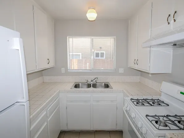 4079 42nd St, 4079 42nd St APT 3, San Diego, CA 92105
