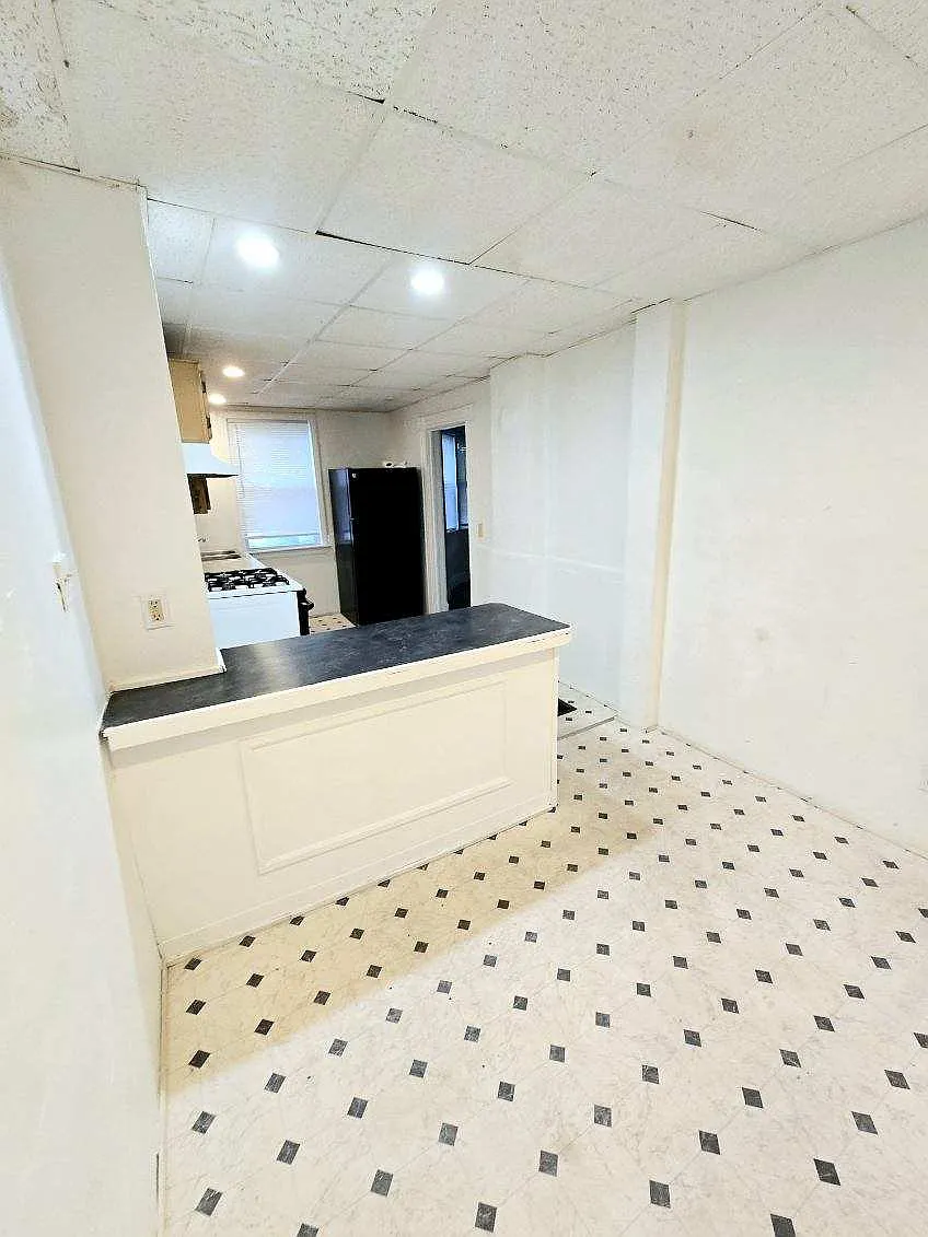 2 bed, 832 sqft, $925 — Photo 2