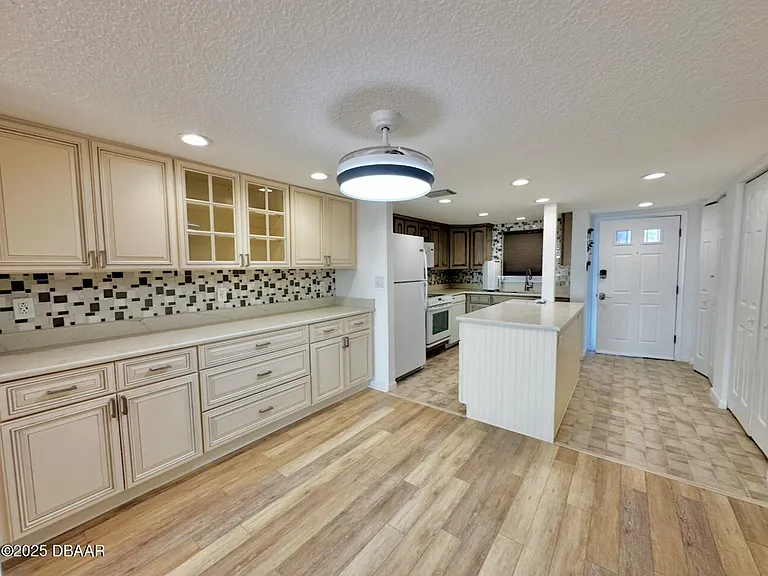 3845 S Atlantic Ave #1 — Photo 6