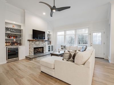 3785 Waterside Ct, Addison, TX, 75001